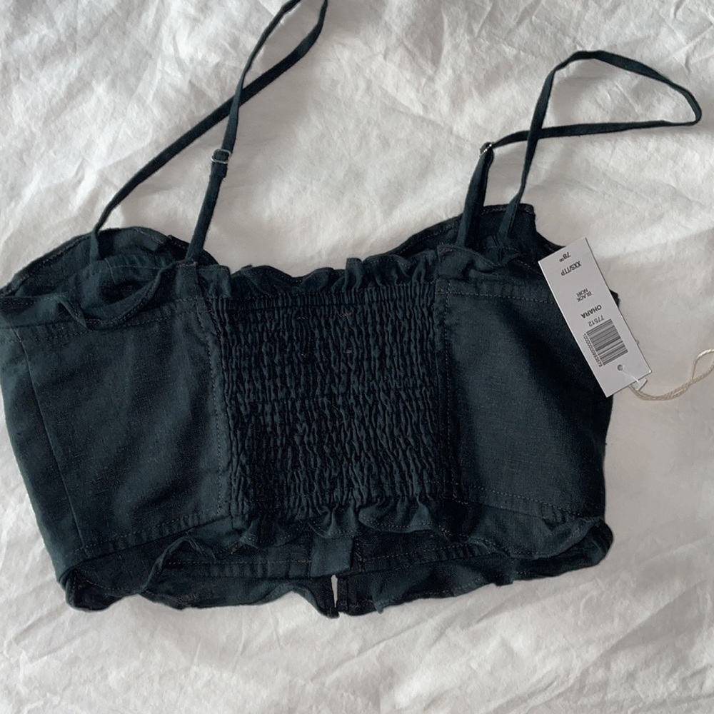 Sold 🖤 Aritzia ohara crop top - Picture 7 of 8